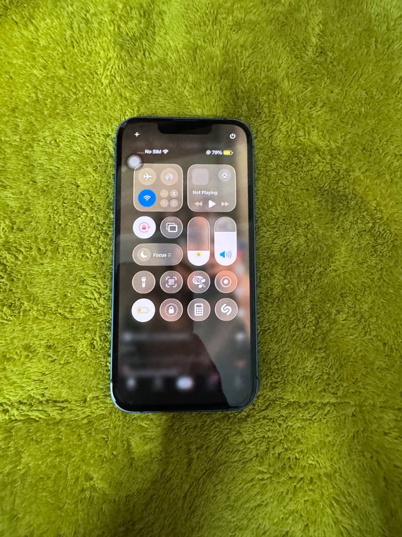 Apple iPhone 13 1