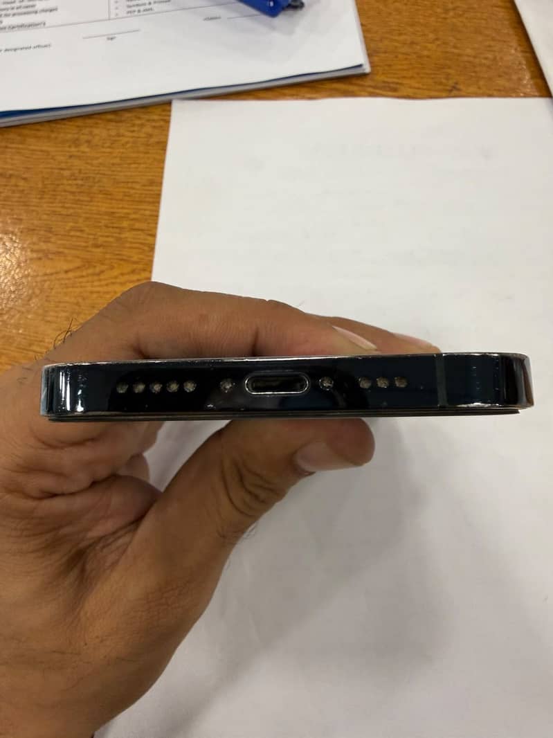 Apple iPhone 12 Pro 1