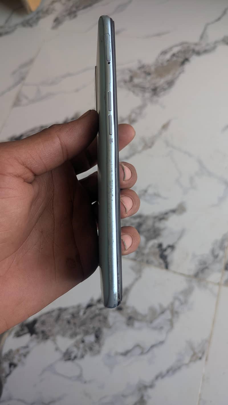 OPPO A76 3