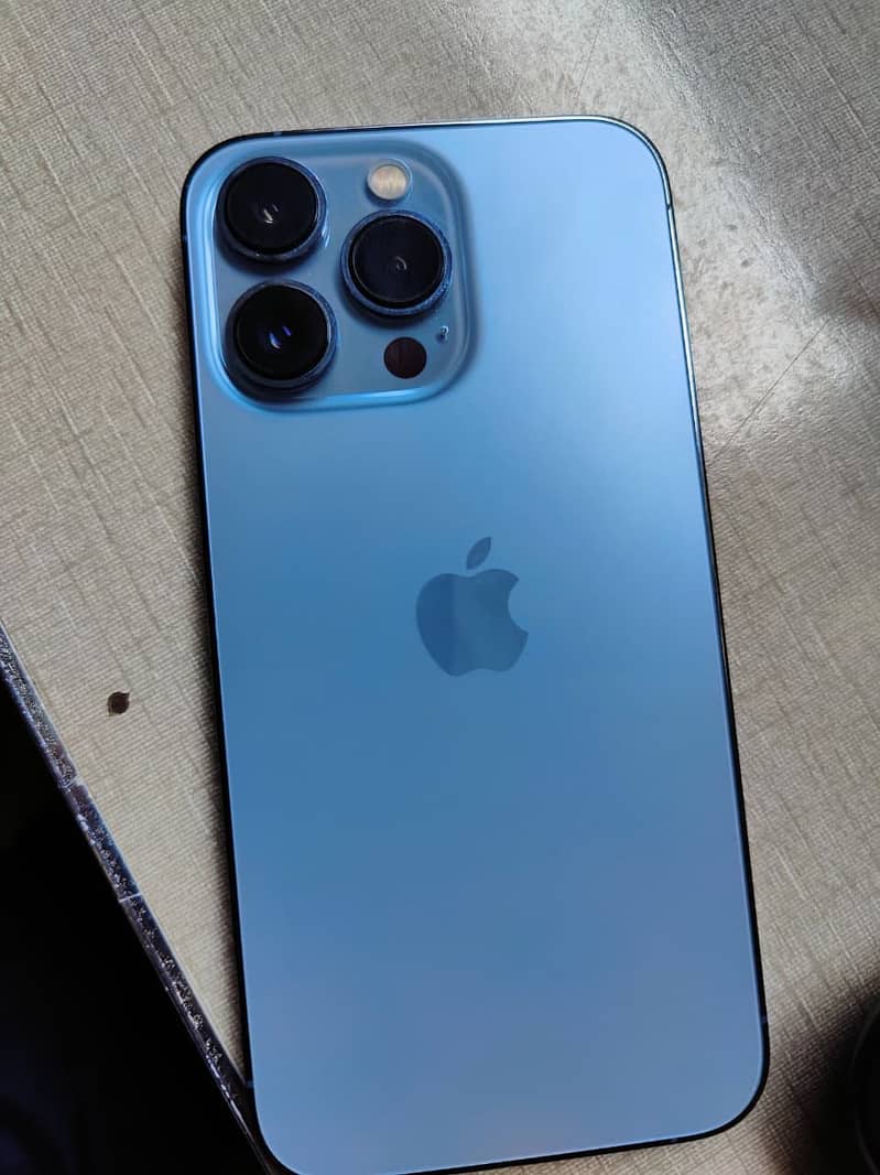 Apple iPhone 13 Pro 1