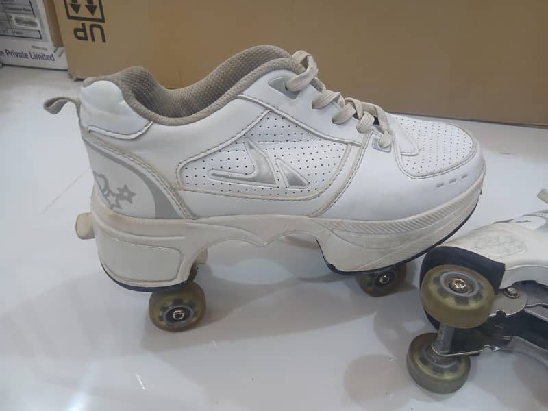 imported foldable skating shoes 0