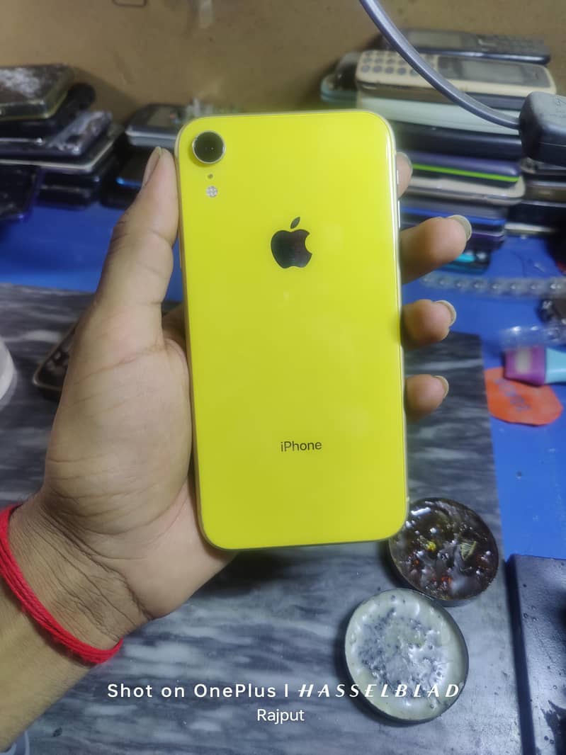 Apple iPhone XR 1