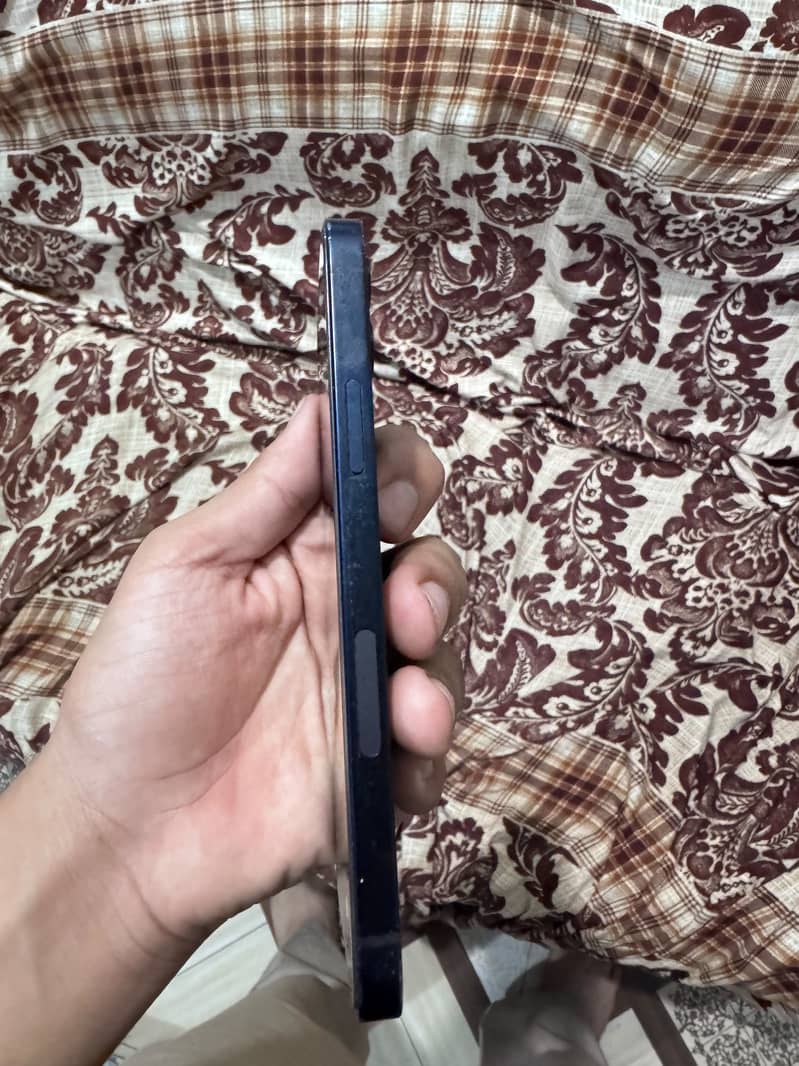 Apple iPhone 12 2