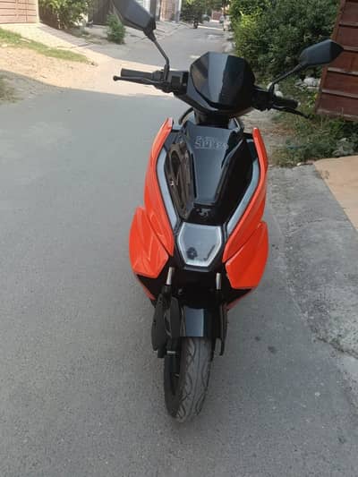hi speed electric scooty model Victor