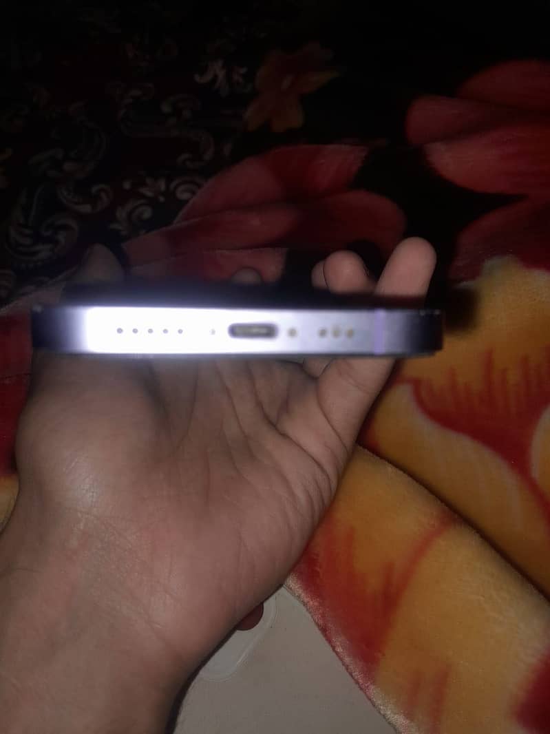 Apple iPhone 12 2