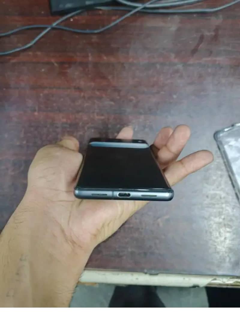 Google Pixel 7 4