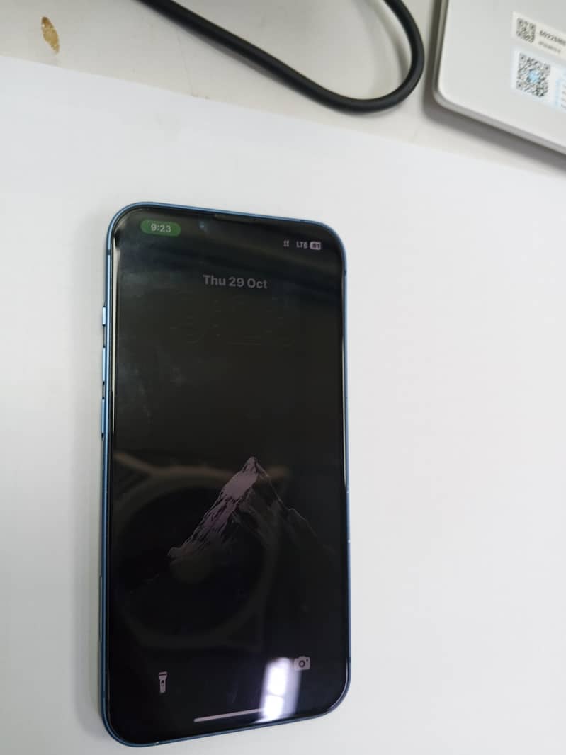 Apple iPhone 13 2