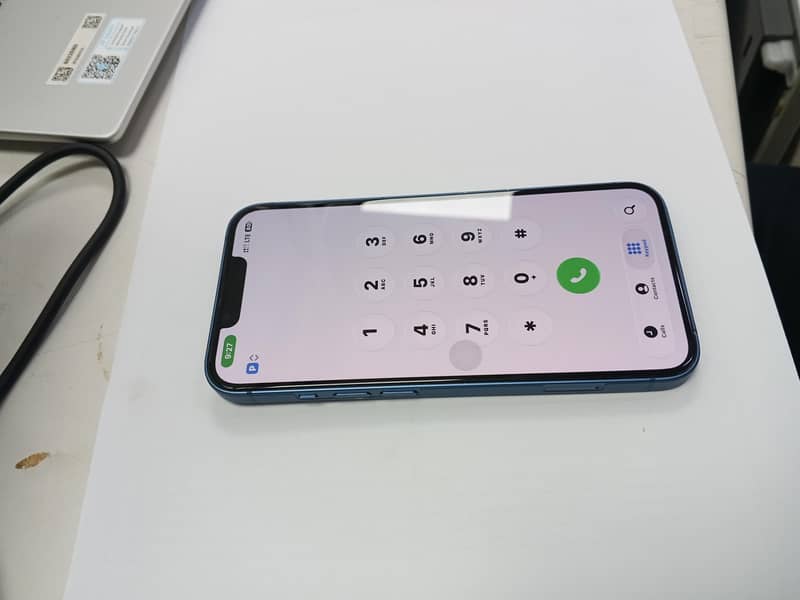 Apple iPhone 13 8