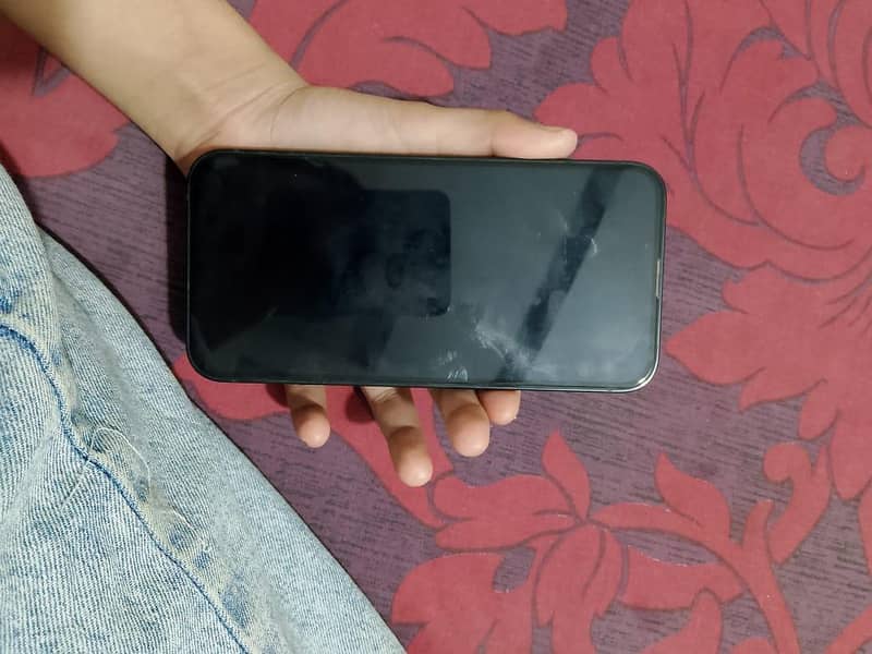 Apple iPhone 13 5