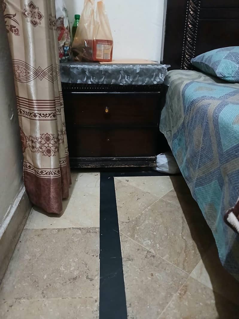 King size double bed with metress 1