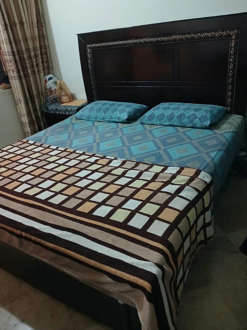 King size double bed with metress 6