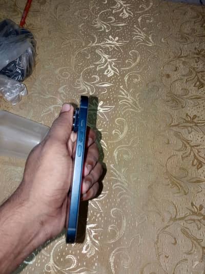 Apple iPhone 14 jv 128 buttery 77