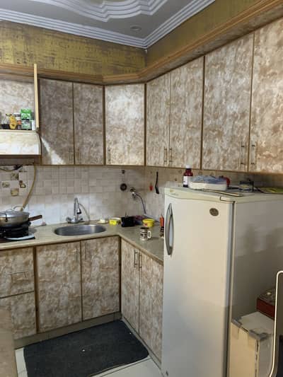 Full kitchen cabinets