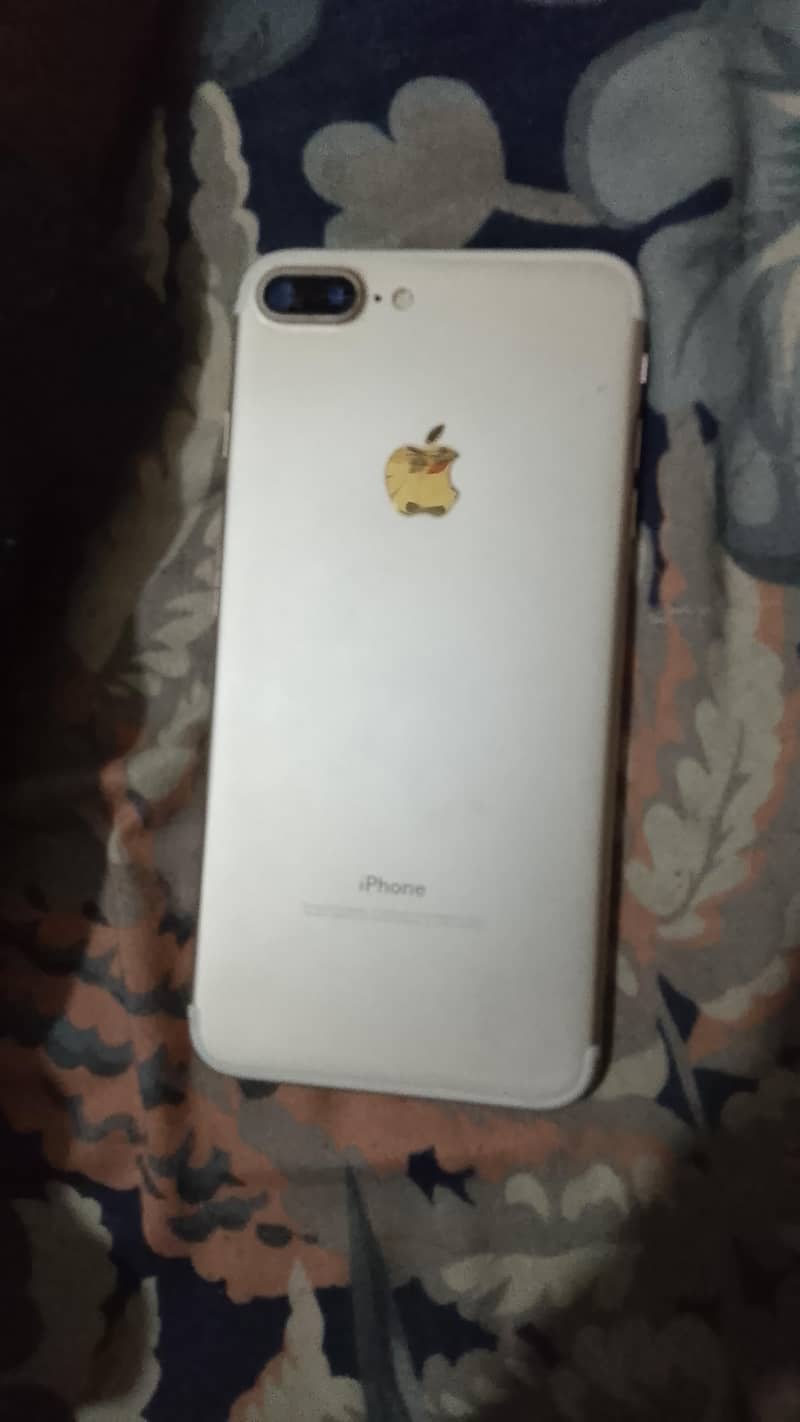 Apple iPhone 7 Plus 0