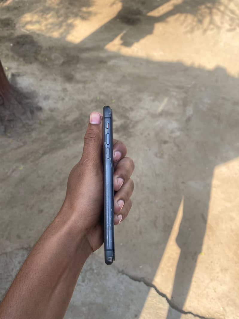 Apple iPhone 11 1