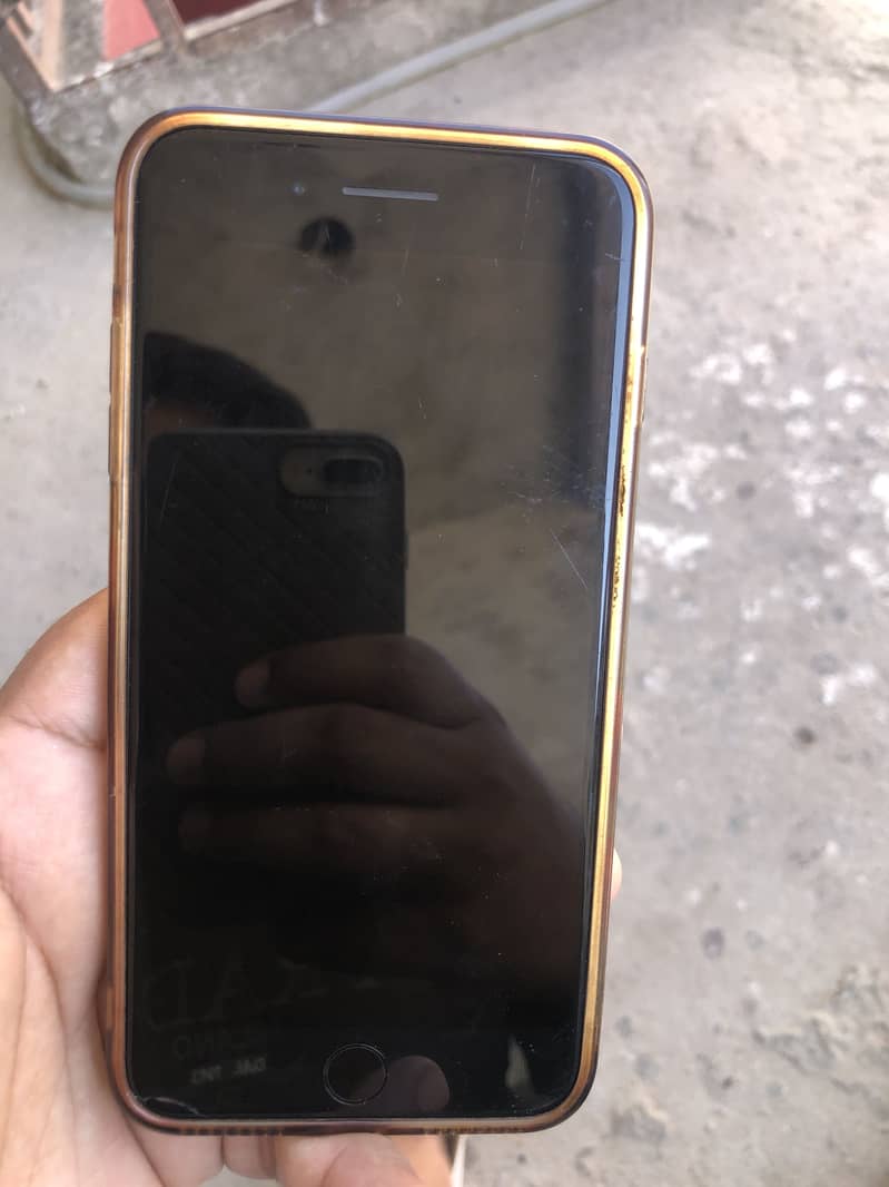Apple iPhone 7 Plus 0