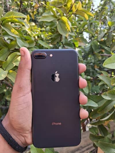 Apple iPhone 8 Plus SIM GLITCH