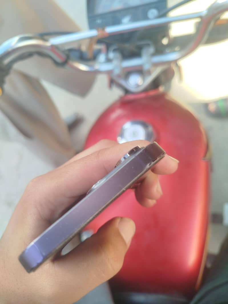 Apple iPhone 14 Pro Max 2