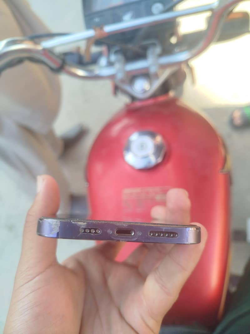 Apple iPhone 14 Pro Max 3