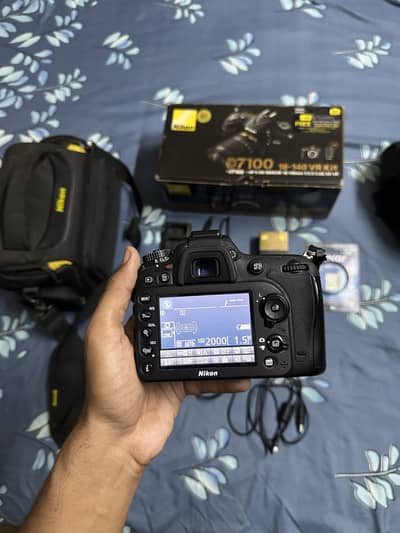 Nikon D7100 with 18-140mm Lens