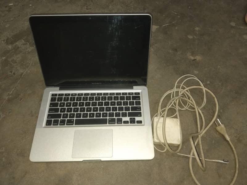 Macbook Pro 2011 0