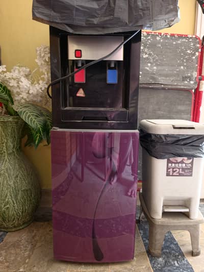 Pel Water Dispenser