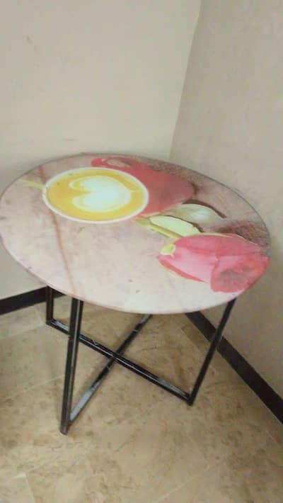 urgent sell need money dinning table chairs 4