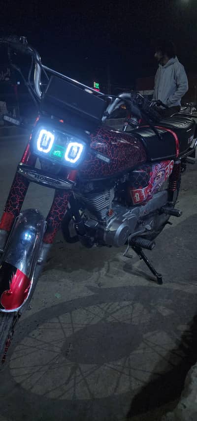 HONDA CG 125  PUNJAB NUM  2015 MODEL ,