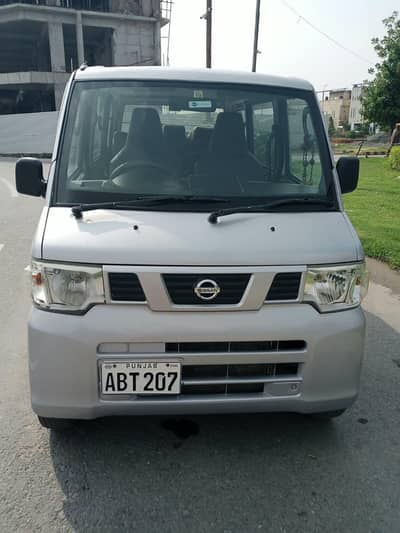 Nissan Clipper 2013
