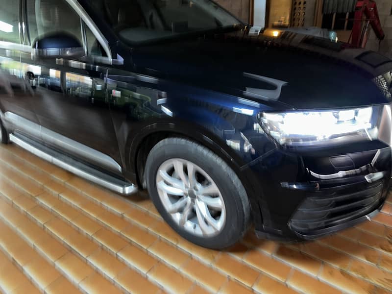 Audi Q7 0