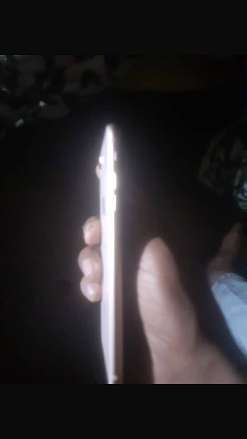 Apple iPhone 8 1