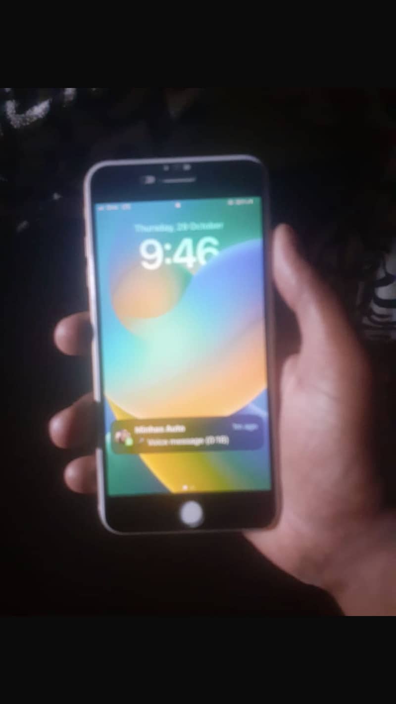 Apple iPhone 8 3