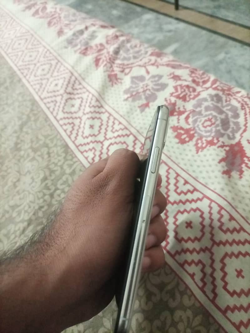Apple iPhone X 0