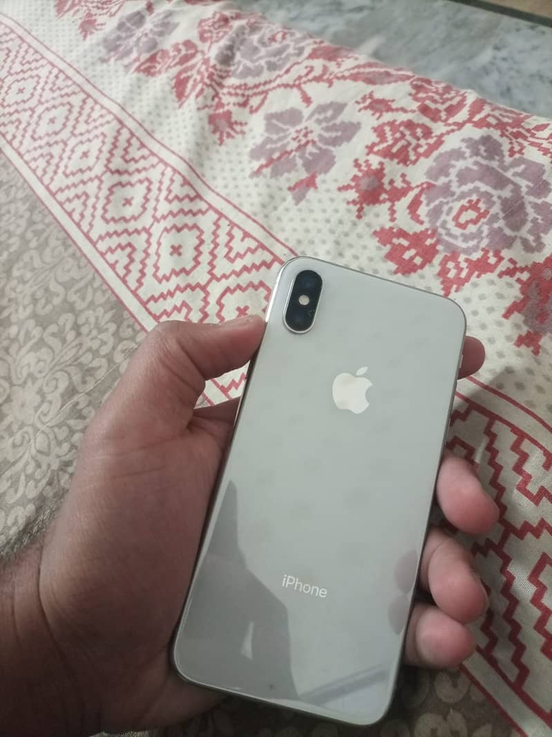 Apple iPhone X 4
