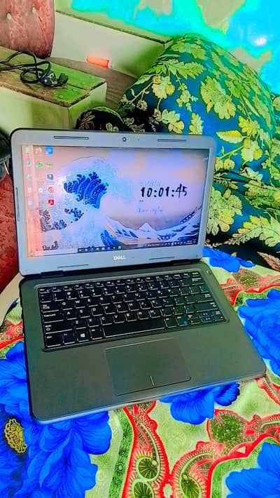 laptop Jo touch mein bhi kam karta hai