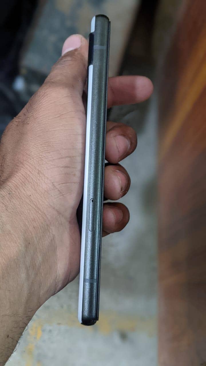 Google Pixel 6a 5