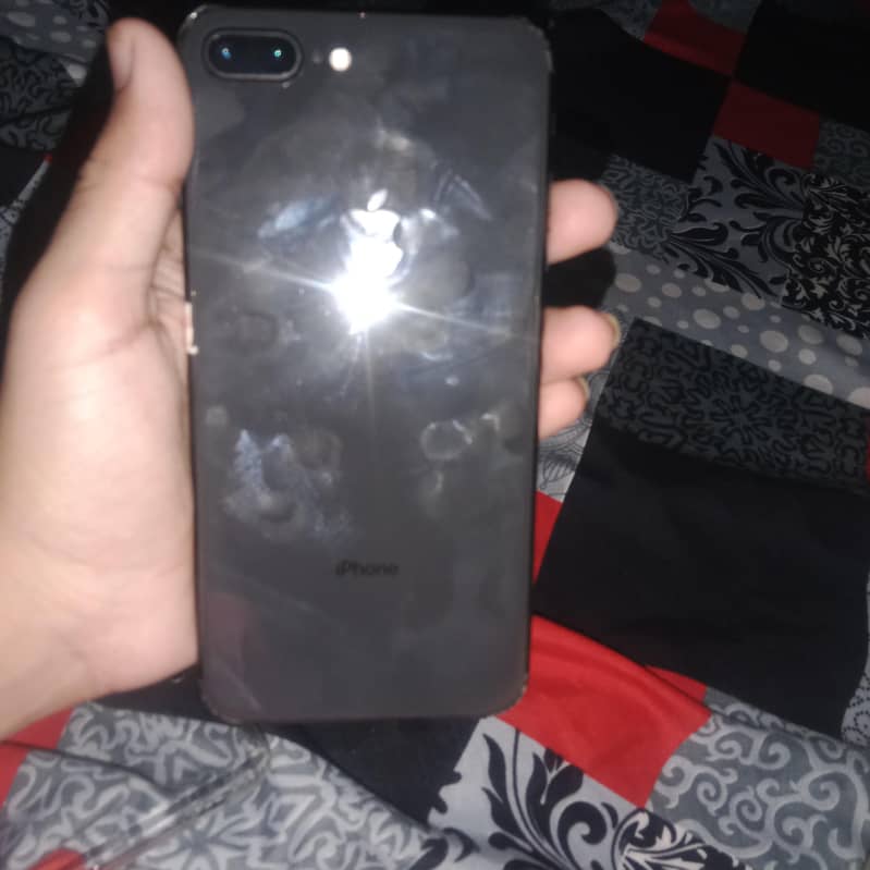 Apple iPhone 8 Plus 0