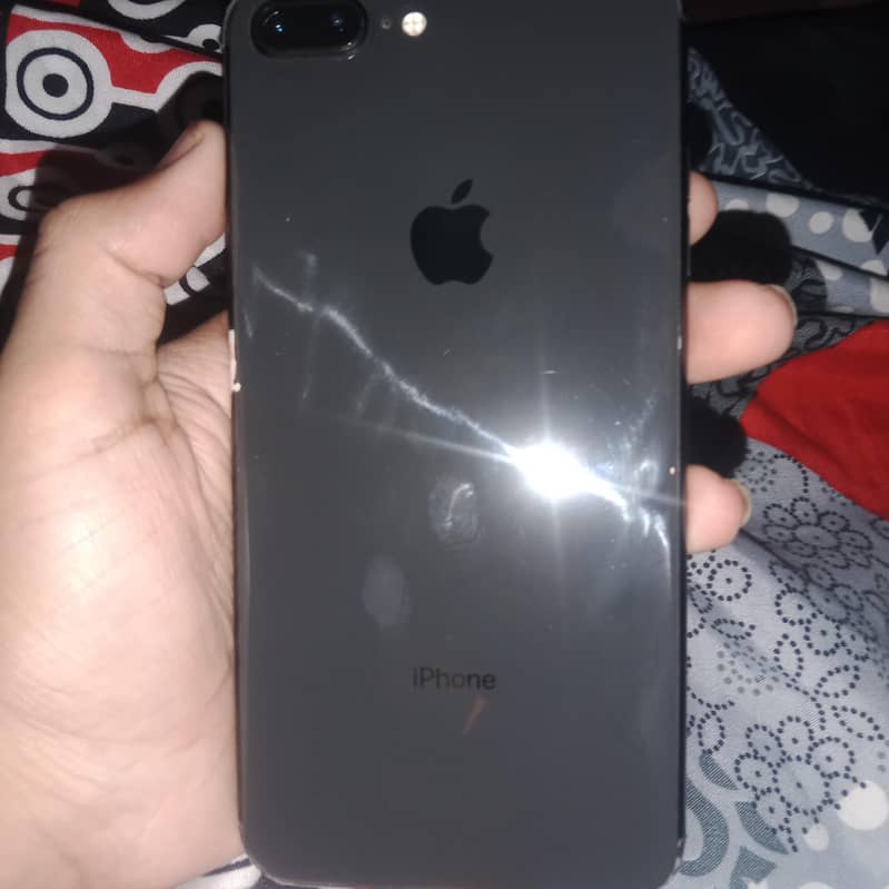 Apple iPhone 8 Plus 2