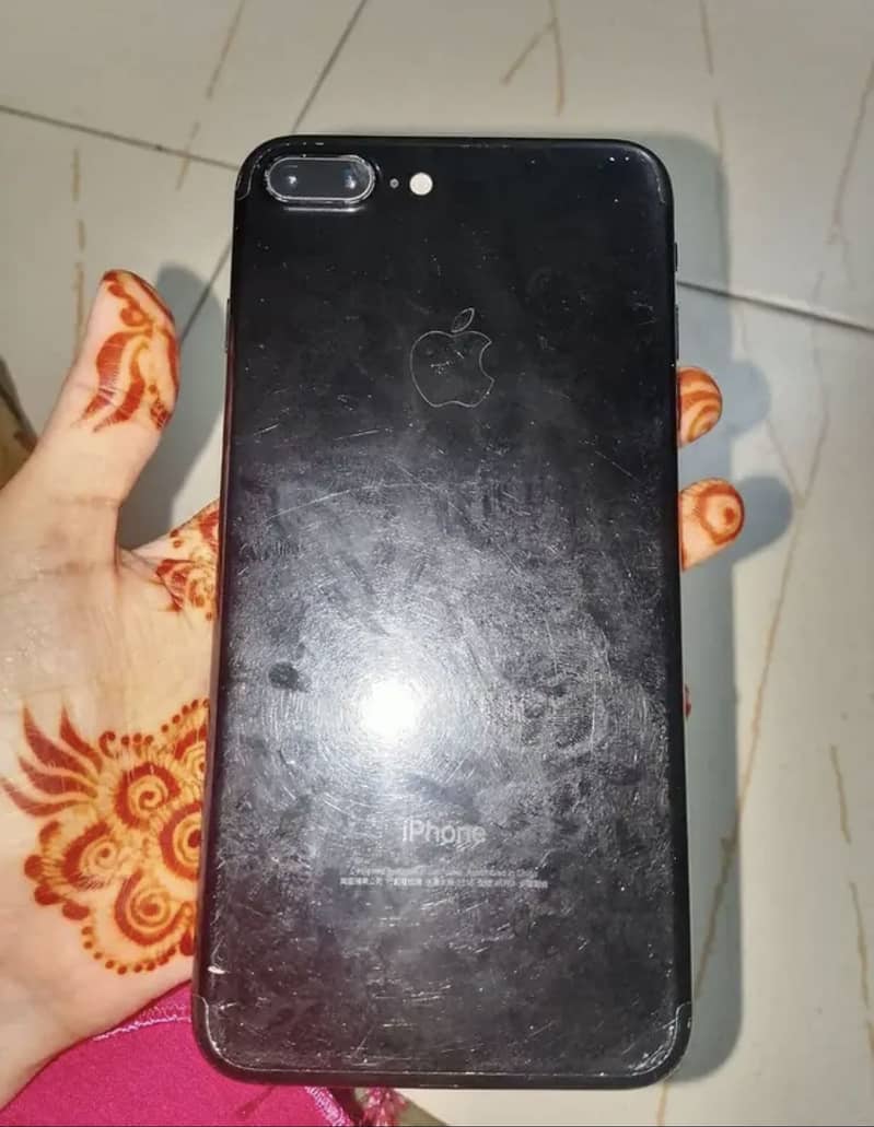 Apple iPhone 7 Plus 1
