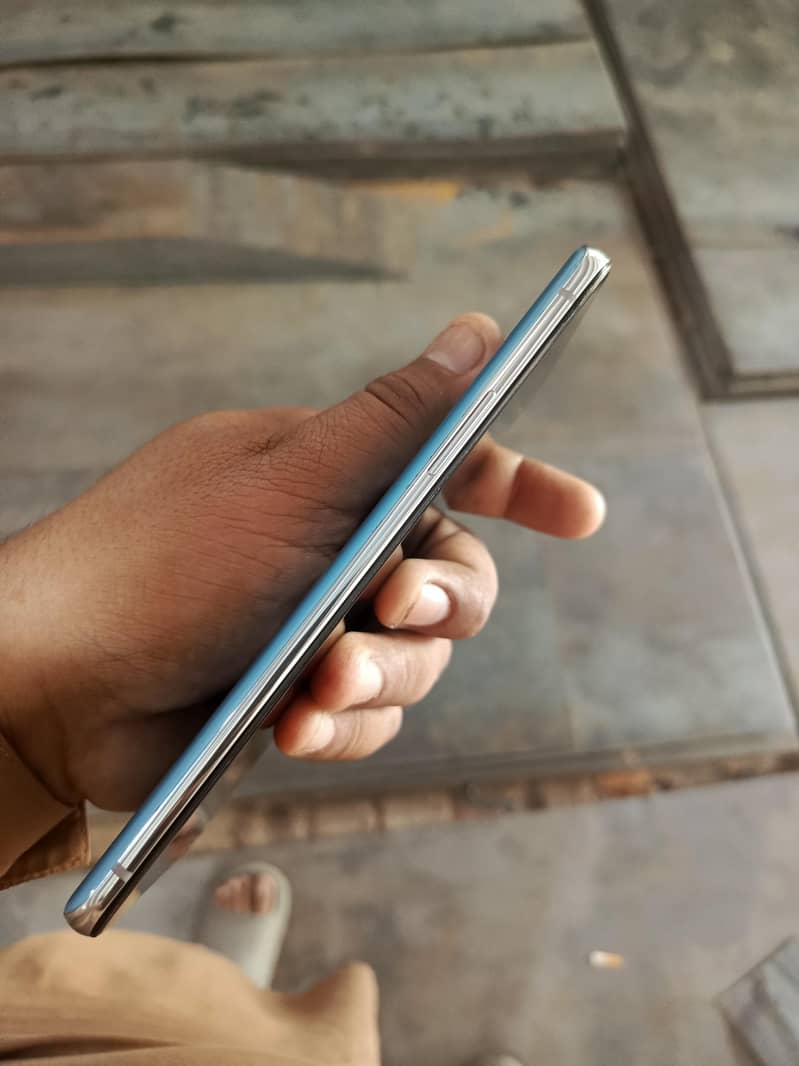 One Plus 9R 5