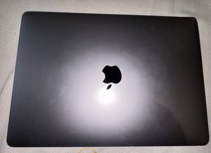 Apple MacBook Pro 13" (2020) – Apple M1 Chip / 8GB RAM / 256GB SSD