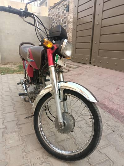 Motorcycle Honda CD 70 2013 Model