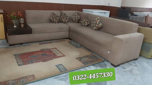 L Shape Sofa , Acchi Condition May Hai