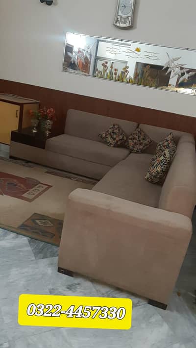 L Shape Sofa , Acchi Condition May Hai