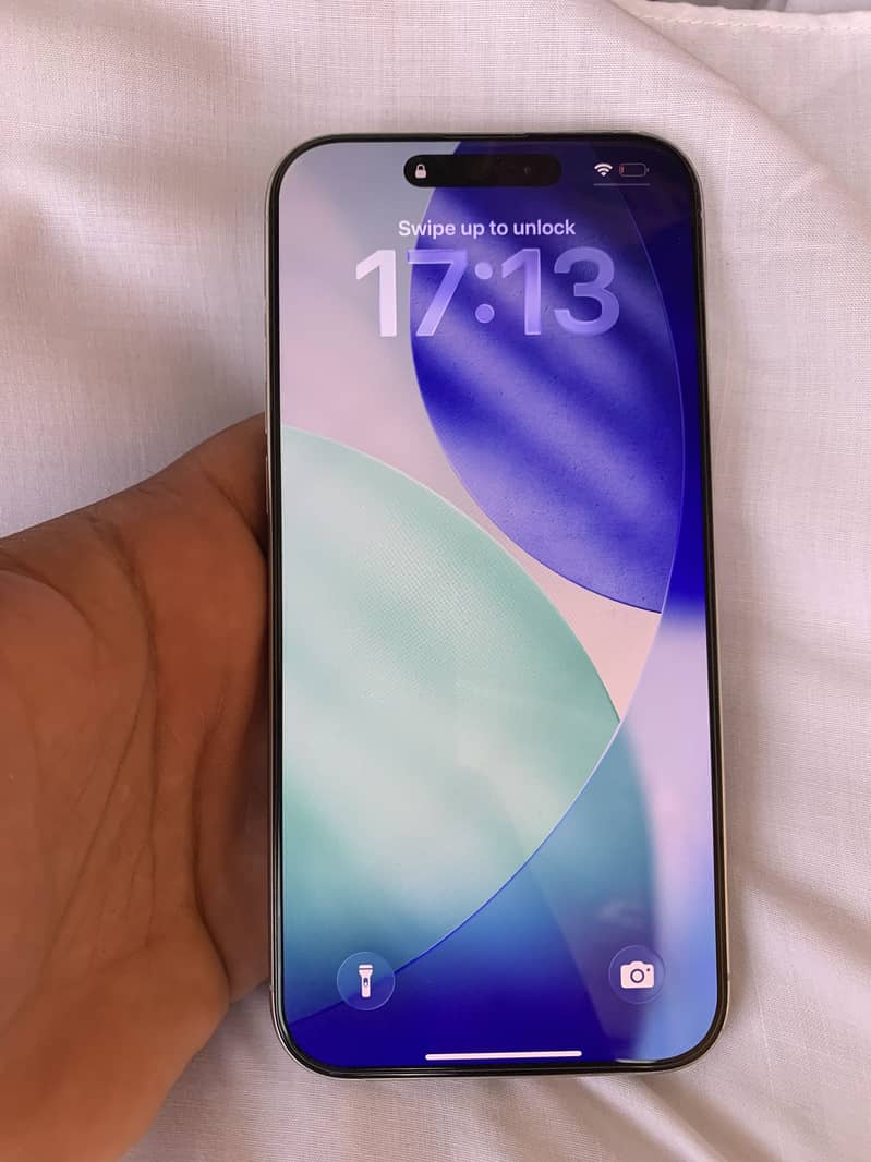 Apple iPhone 16 Pro Max 2