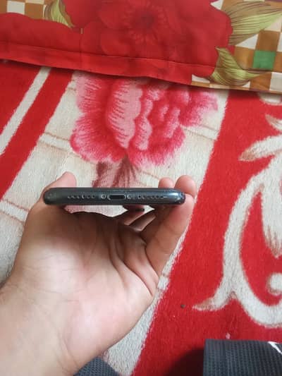 Apple iPhone XR