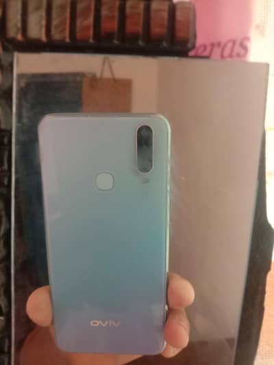 Vivo Y17