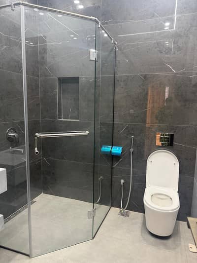 1.5 Kanal Double store House for rent in Gulberg V