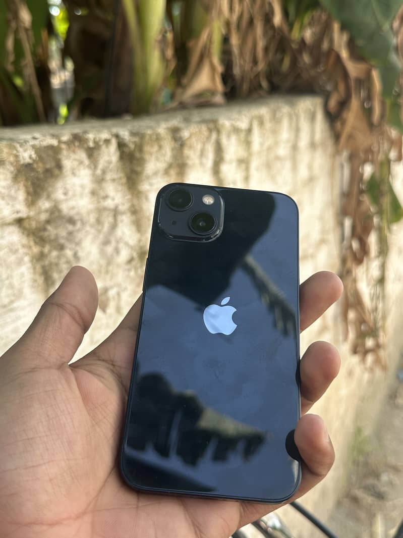 Apple iPhone 13 1