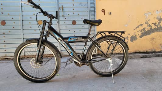 Humber Classic Heavy Duty Bicycle 26-inch | Front Disc Brake & Carrier